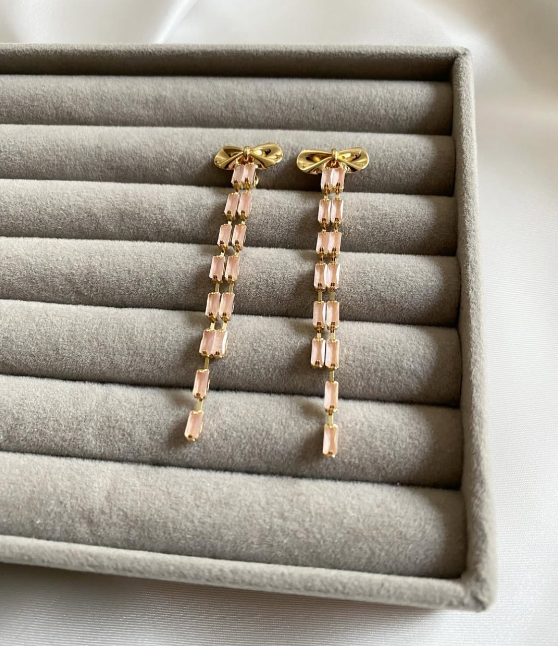 Minimal Drop Earring