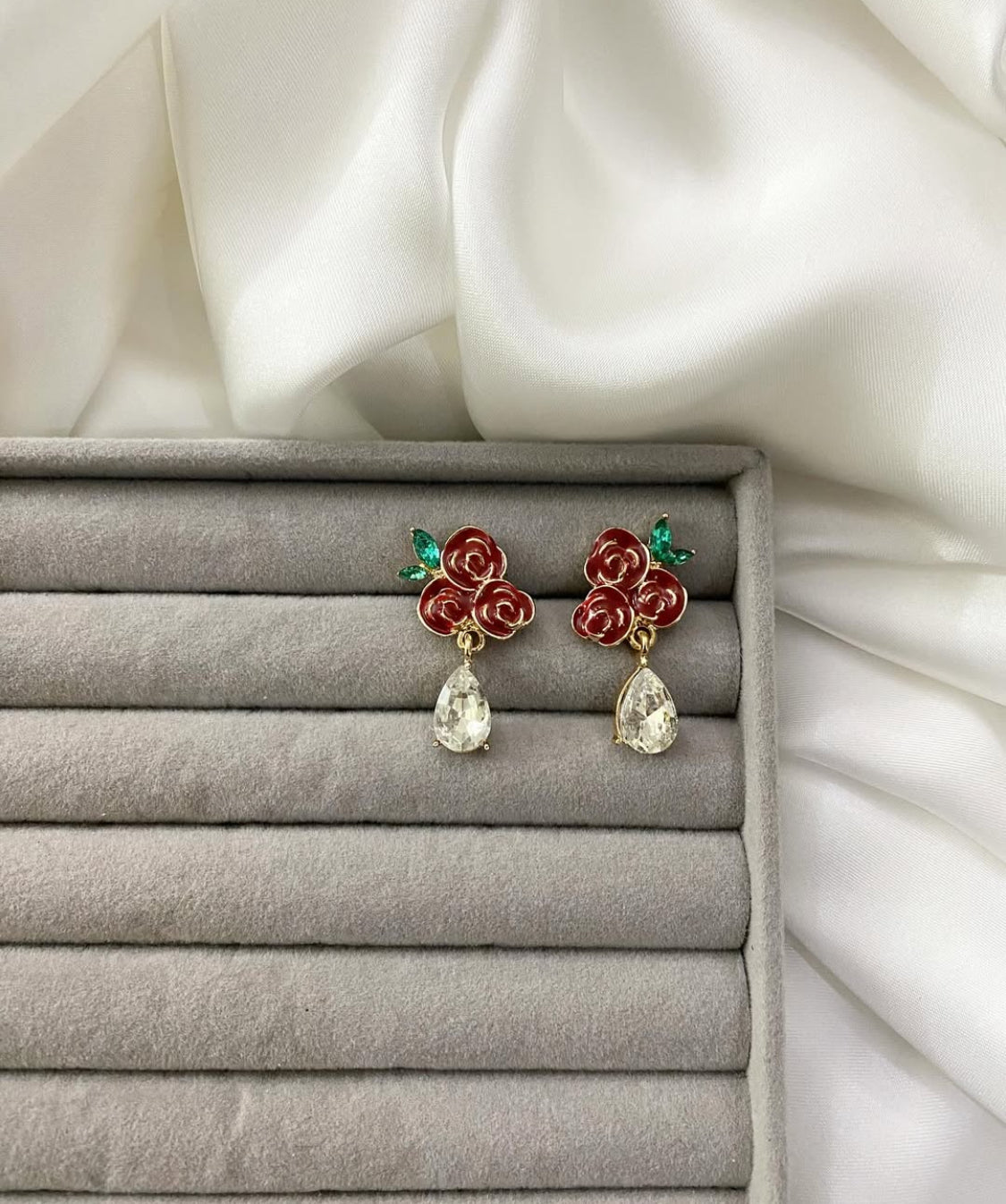 Minimal floral studs