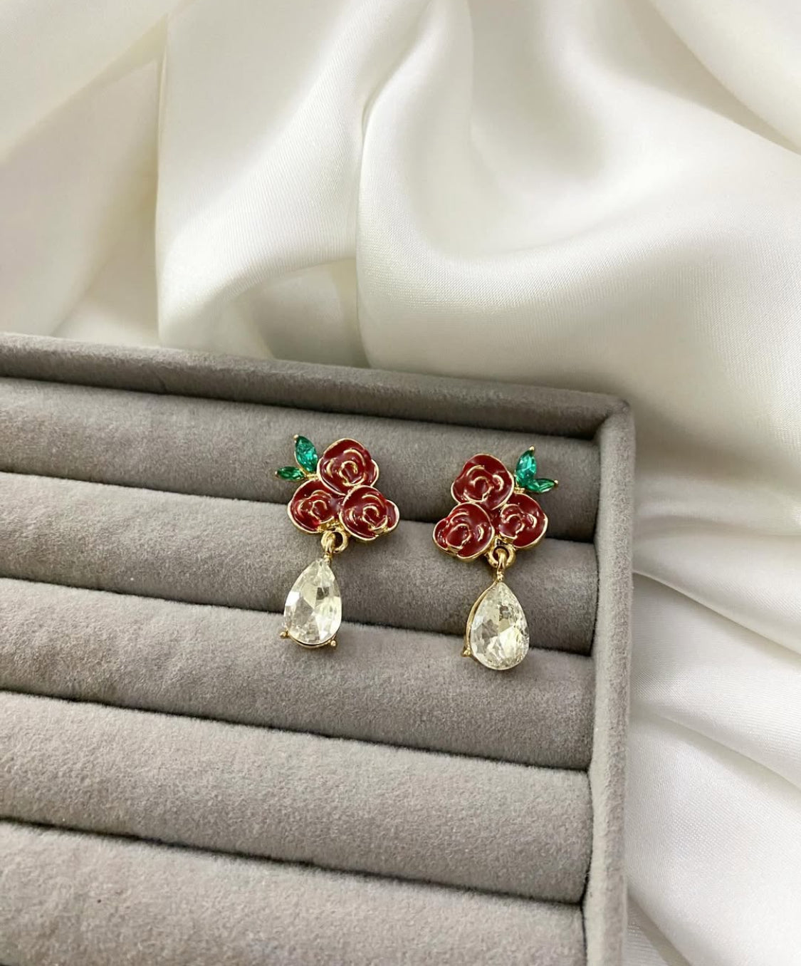Minimal floral studs