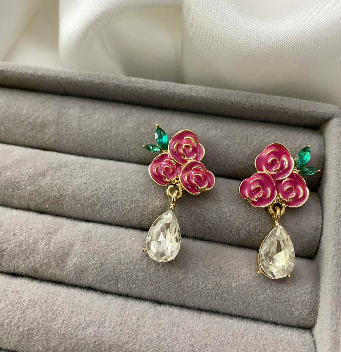 Minimal floral studs
