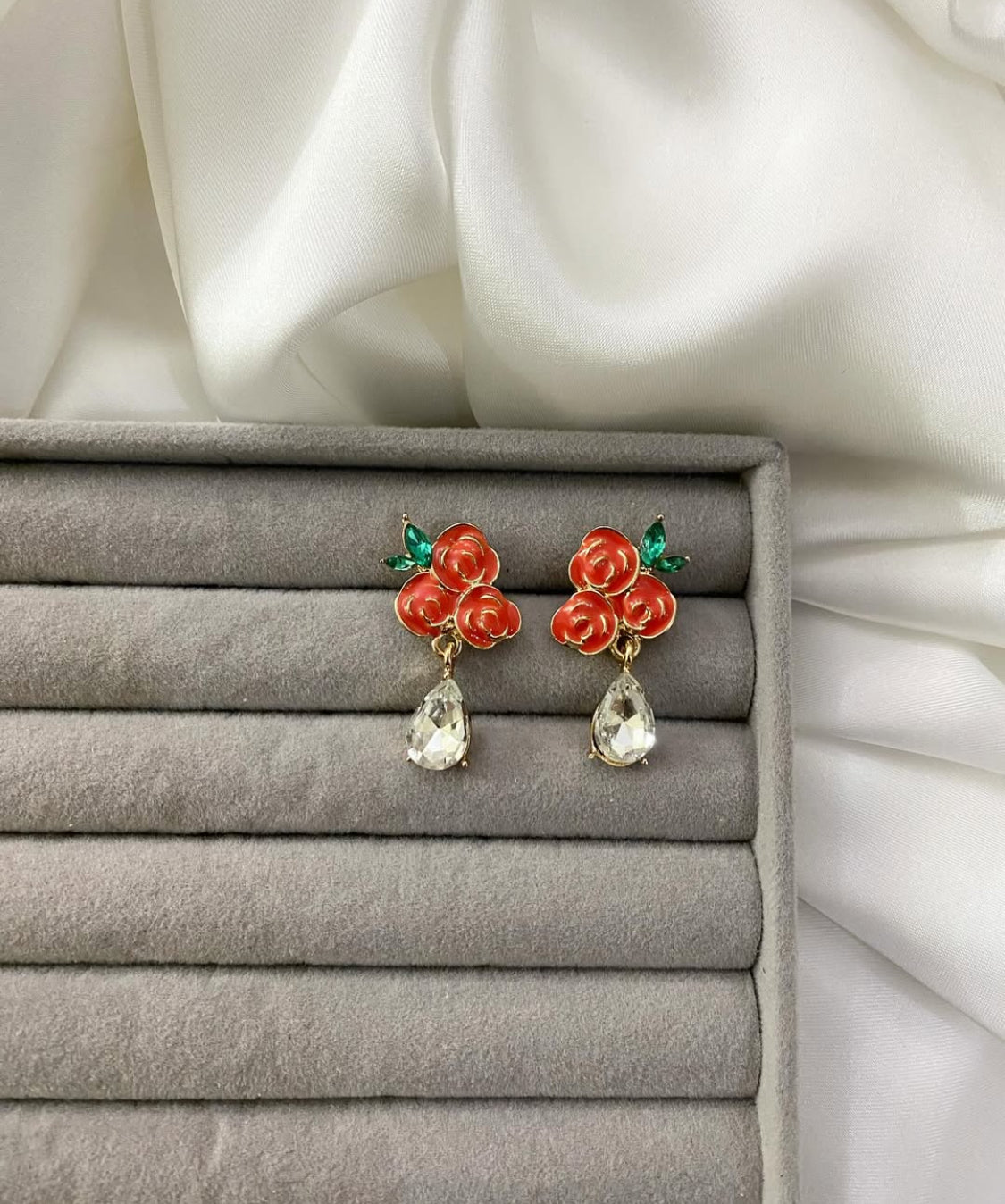 Minimal floral studs