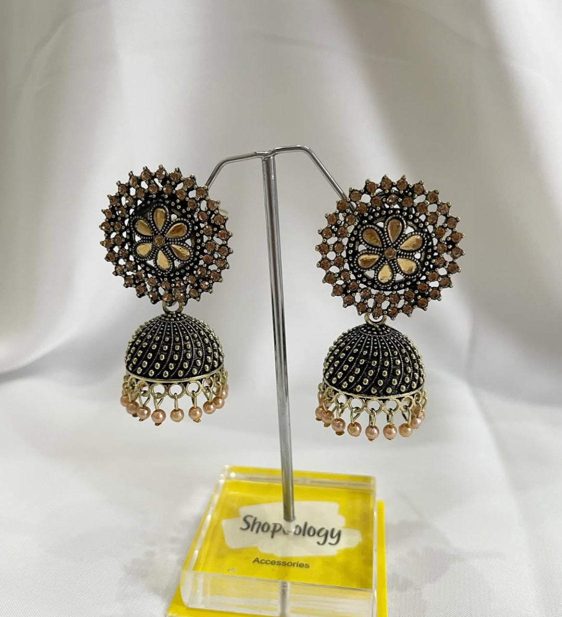 Aarez Indian Jhumka