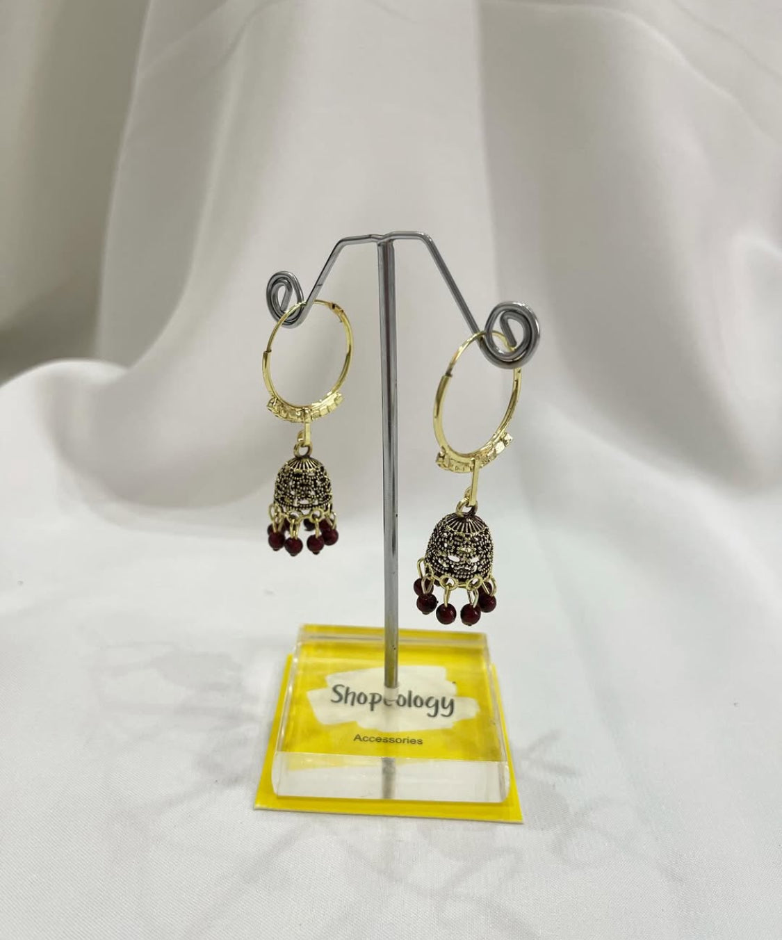 Minimal Jhumki