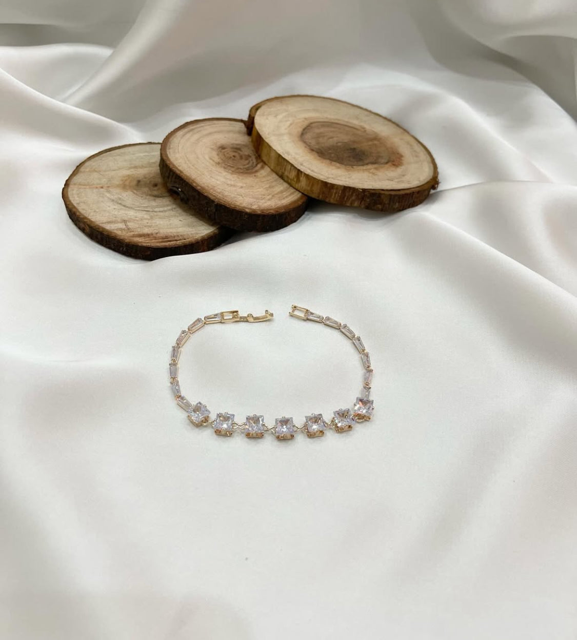Minimal Crystal Bracelet