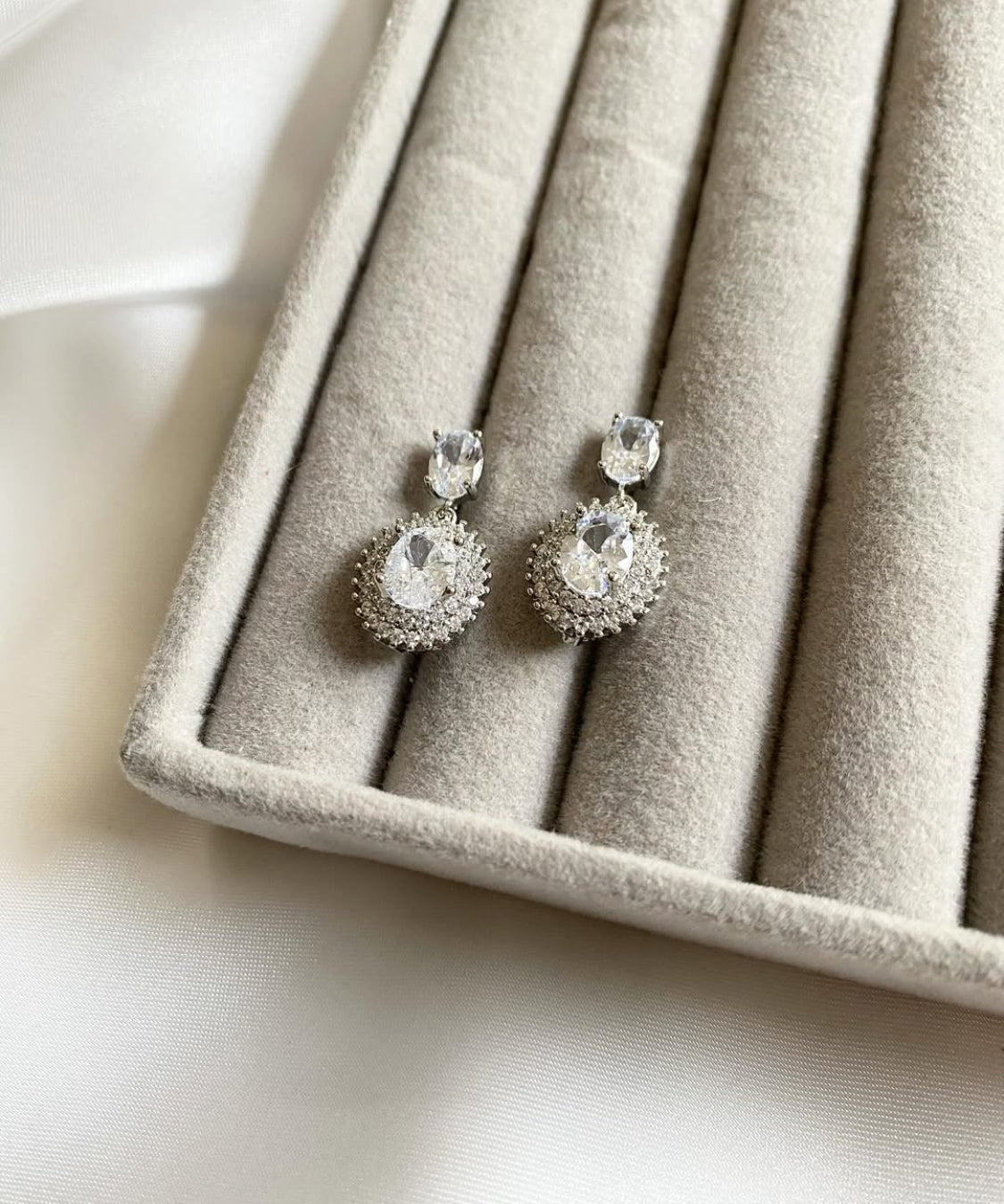 Alyna minimal earring