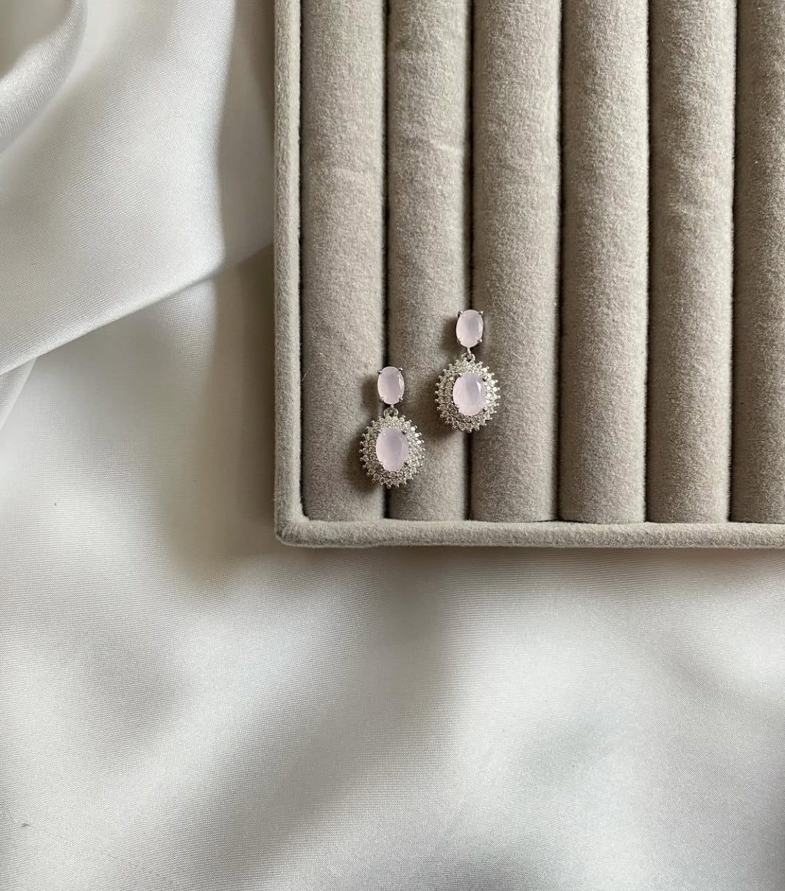 Alyna minimal earring