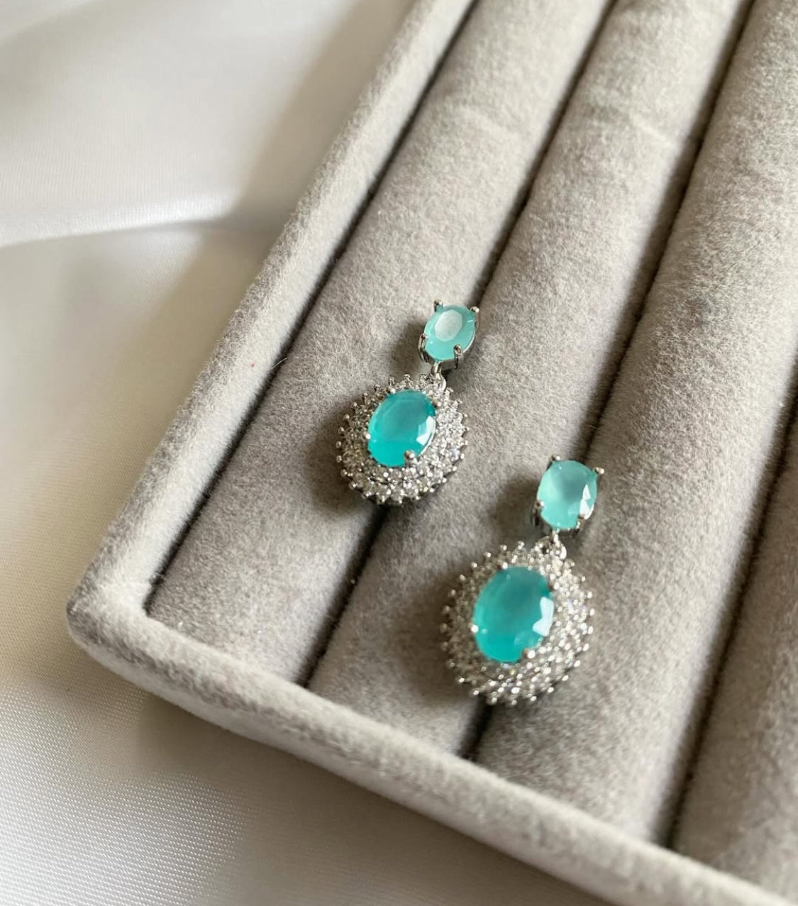 Alyna minimal earring