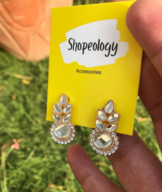 Minimal Leaf Earring