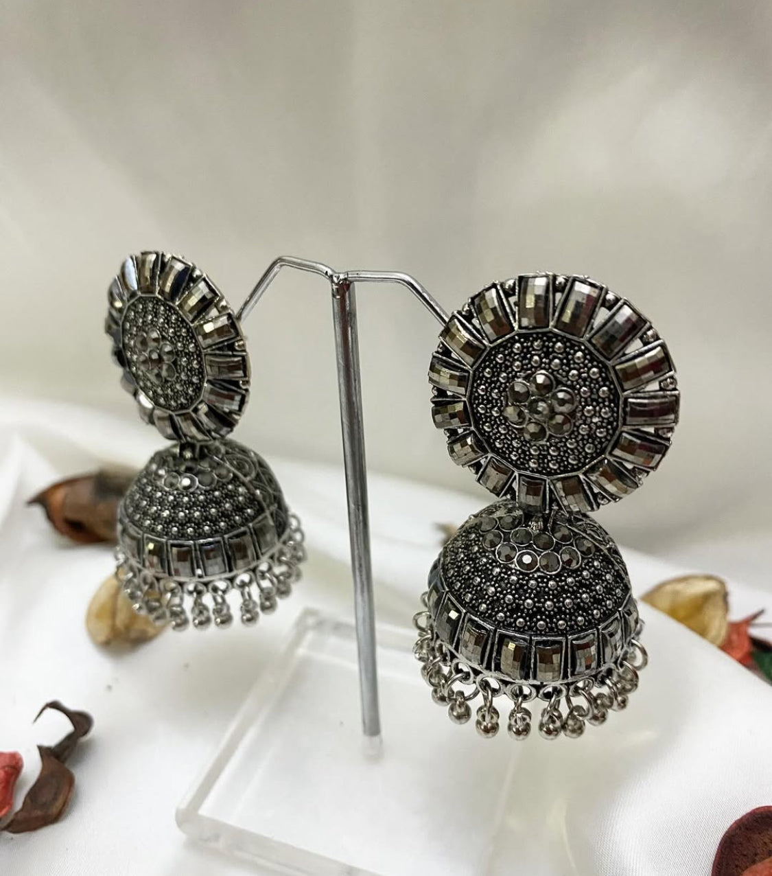 Zuric Elegant Earrings