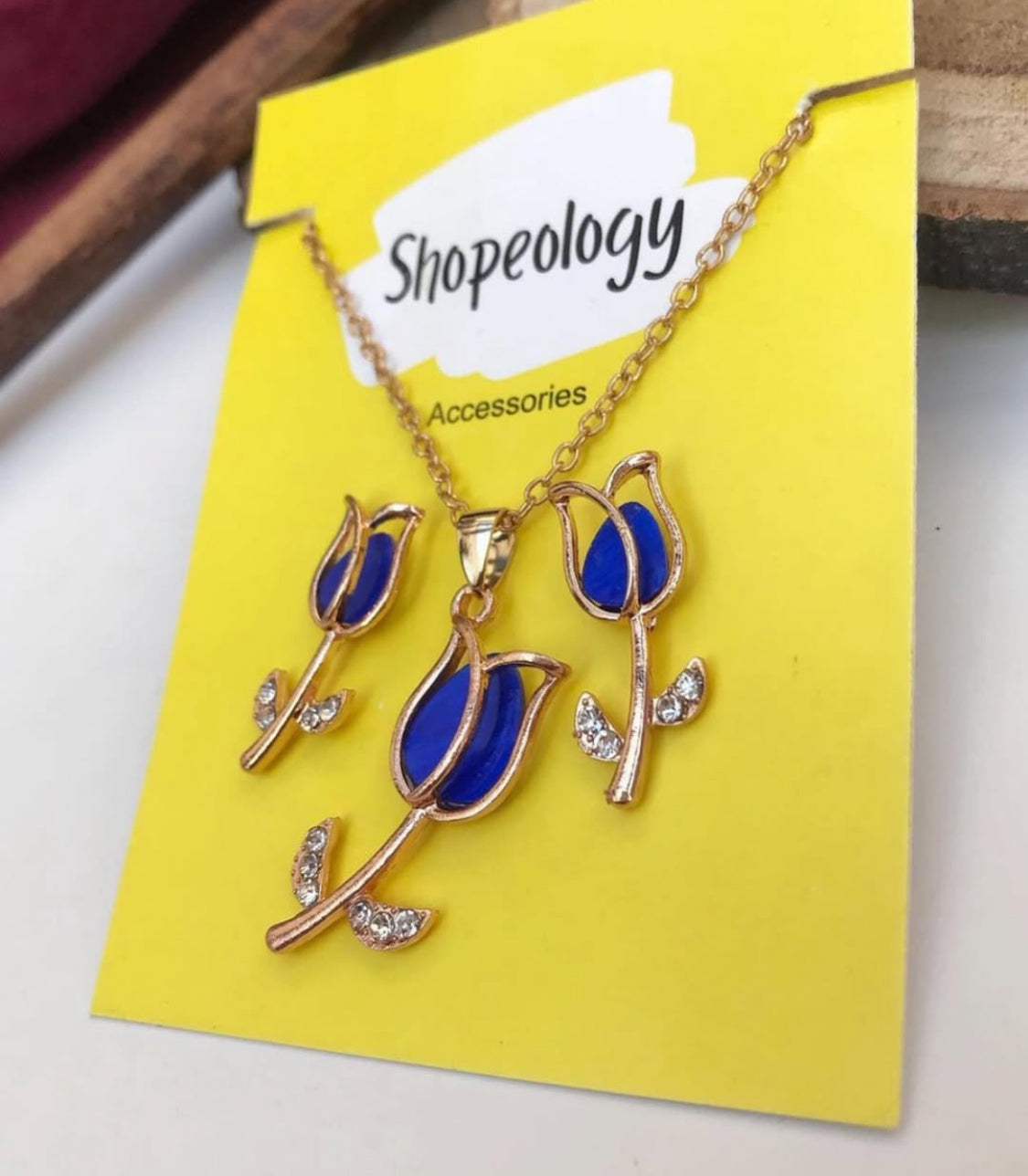 Minimal necklace earring set