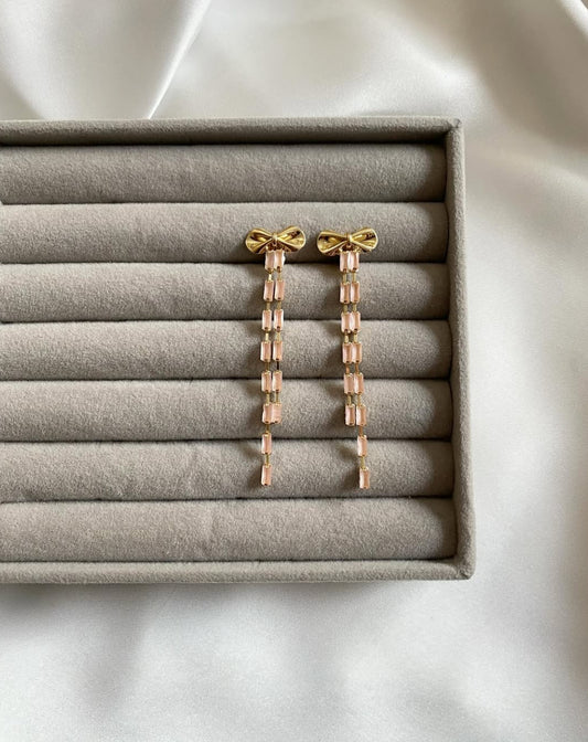 Minimal Drop Earring