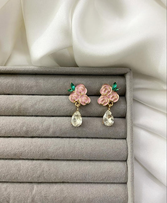 Minimal floral studs