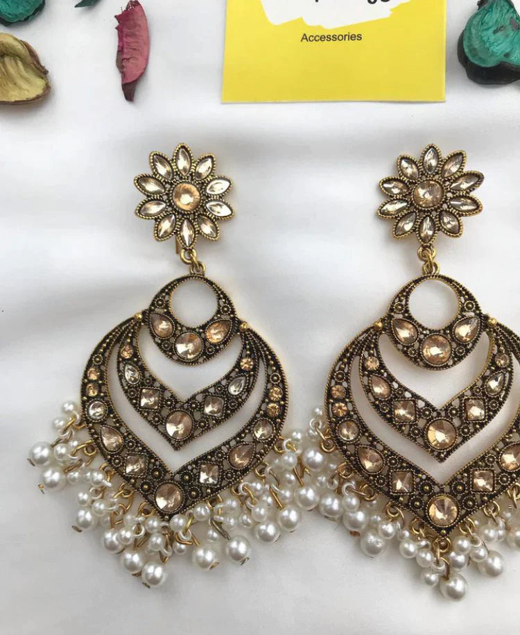 Traditional mahroz earring